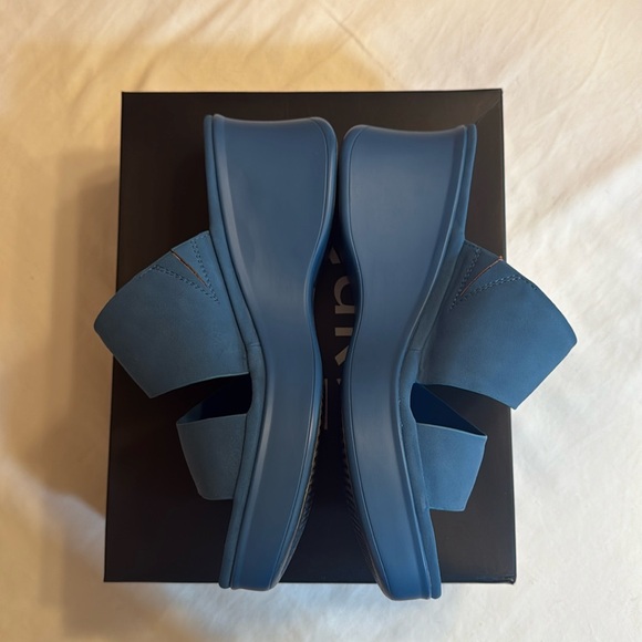 Well Loved, Naturalizer Gen Rally Slide - Women's Size 10 - Picture 6 of 14